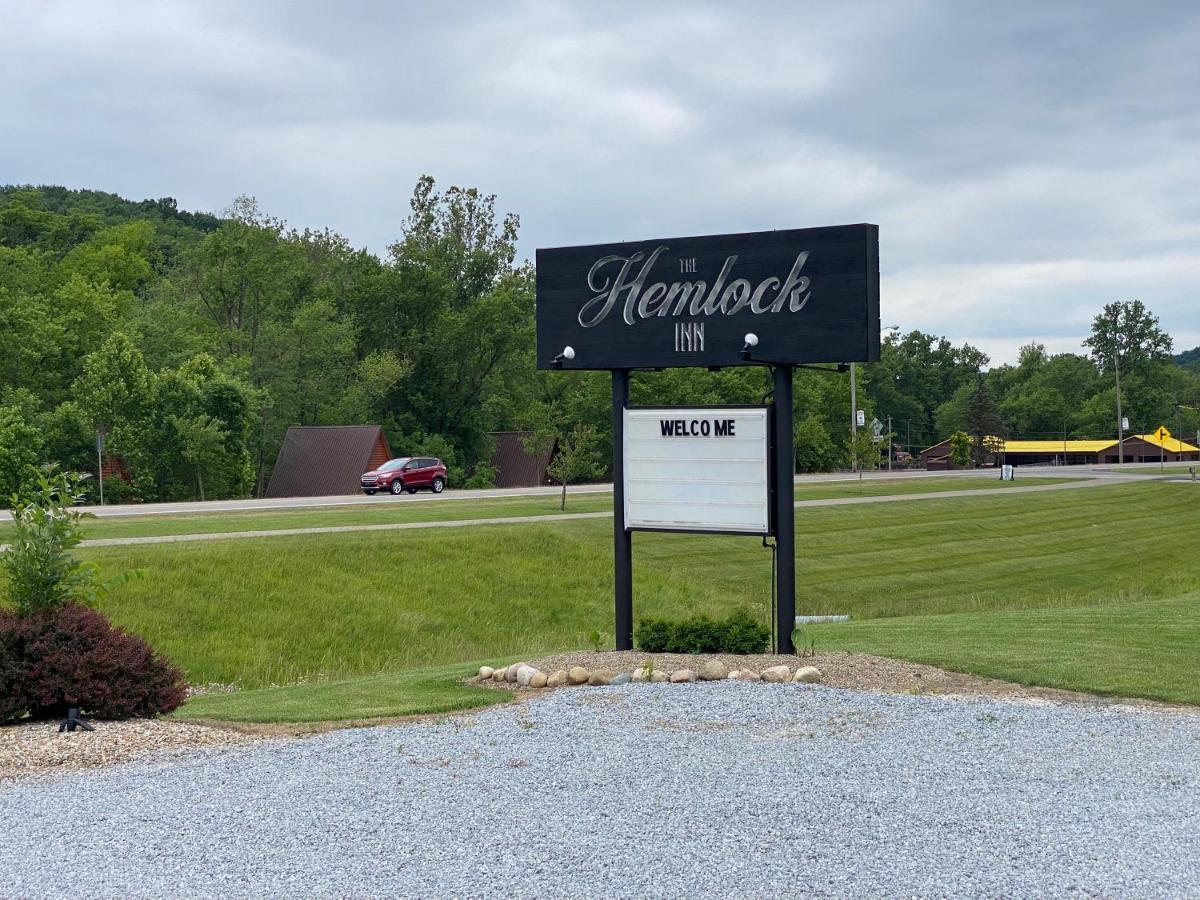 The Hemlock Inn Loudonville エクステリア 写真